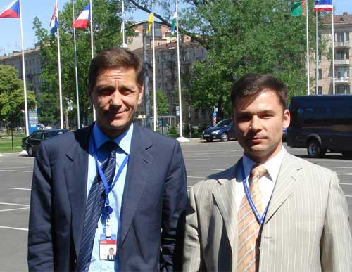 А.Д. Жуков, заместитель Председателя Правительства Российской Федерации   (слева) и Бобровских Д.Н.