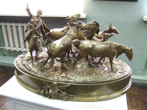 табун кабардинских лошадей работы скульптора Лансере 1878г.