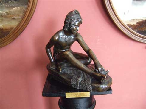 «Мальчик с черепашкой», скульптор Франсуа Рюд (1704-1855)