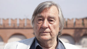 Read more about the article Свои первые рассказы я сжёг